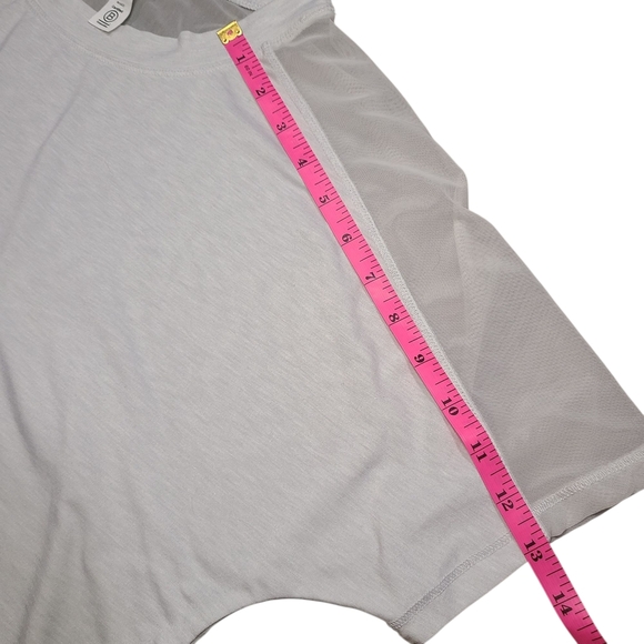 Athleta Mesh Shoulder Active Tee Women’s Small White Short Sleeve Workout Tee - Picture 10 of 11
